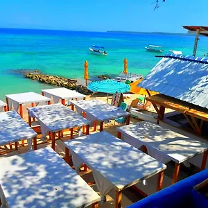 Oasisbluecartagena Hostal